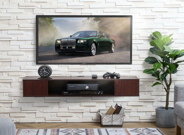 Rolls Royce Ghost - Dark Emerald Wall Mounted TV Sample 700